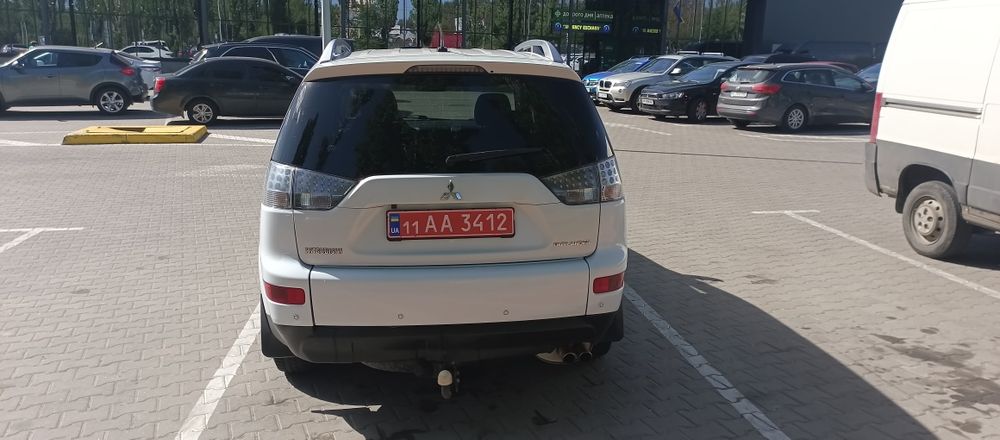 Mitsubishi outlander XL