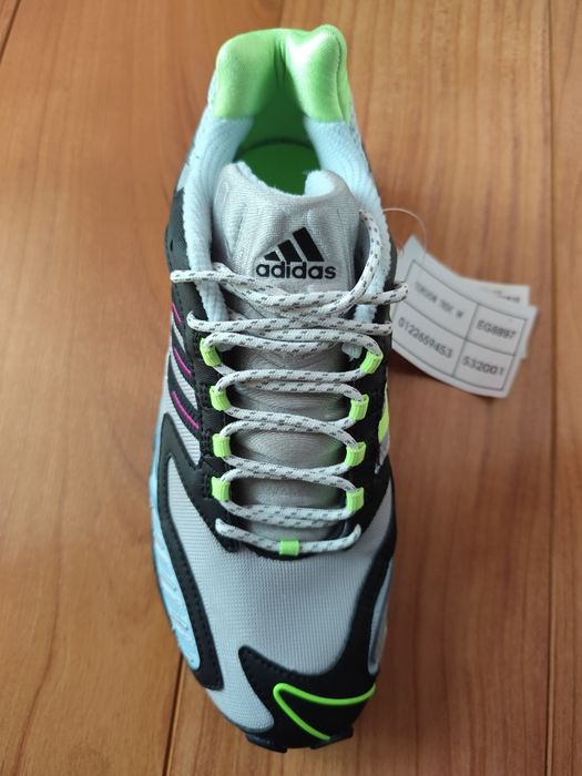 Tênis adidas TORSION TRDC W