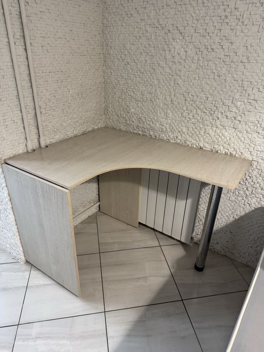 Розкладний стіл письмовий