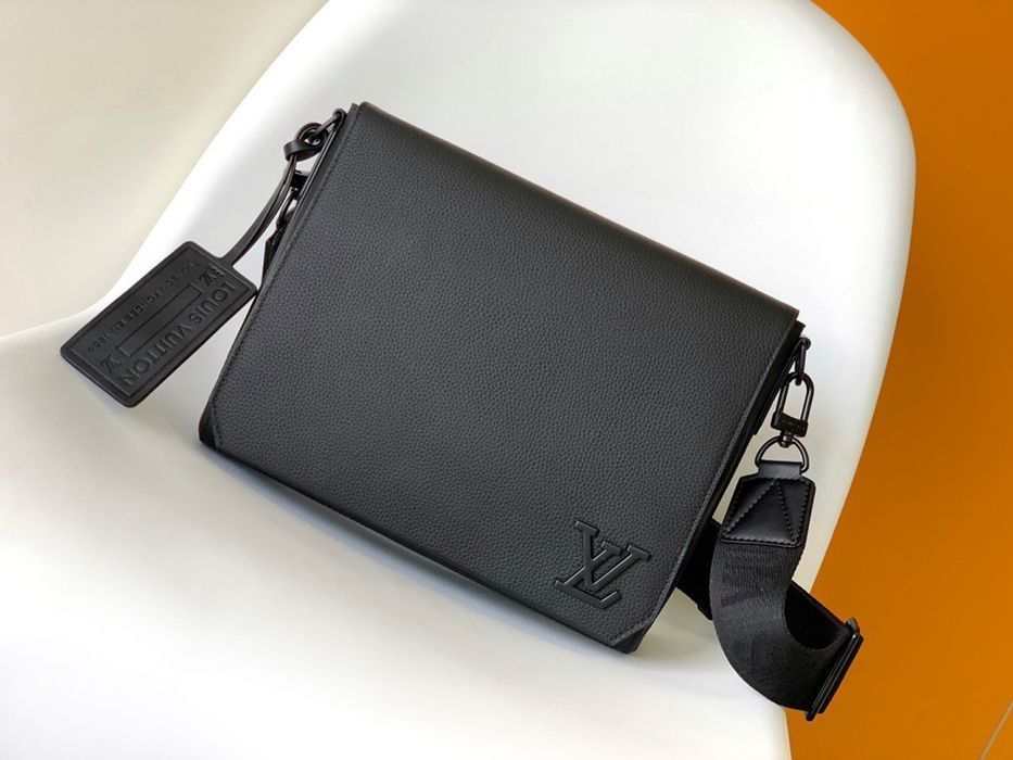 Louis Vuitton Aerogram сумка кожаная мужская оригинал черная