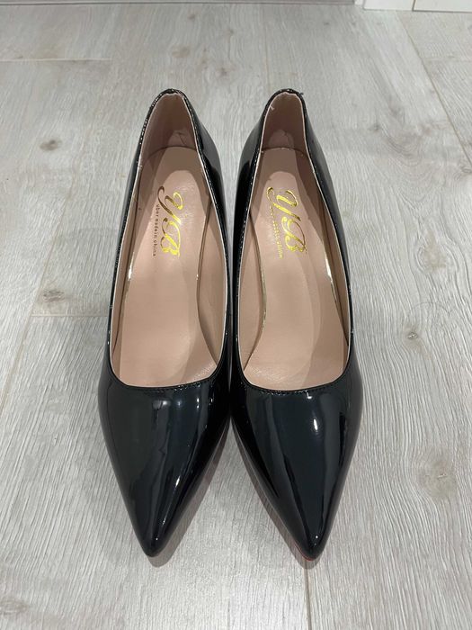 Sapatos senhora - 38