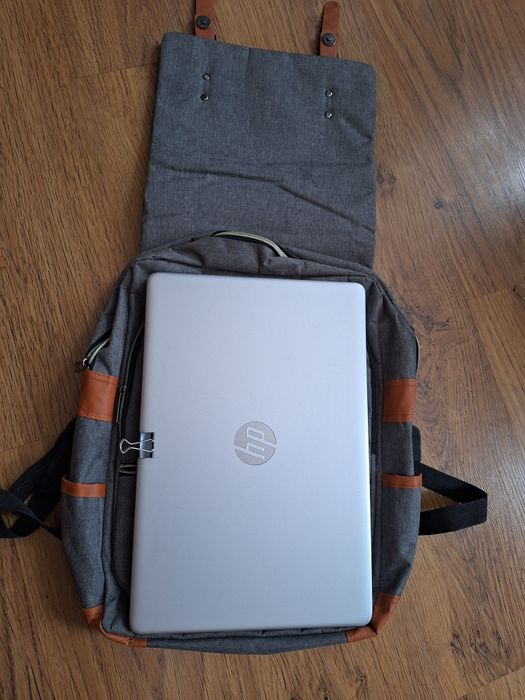 Solidny szary plecak szkolny na laptopa