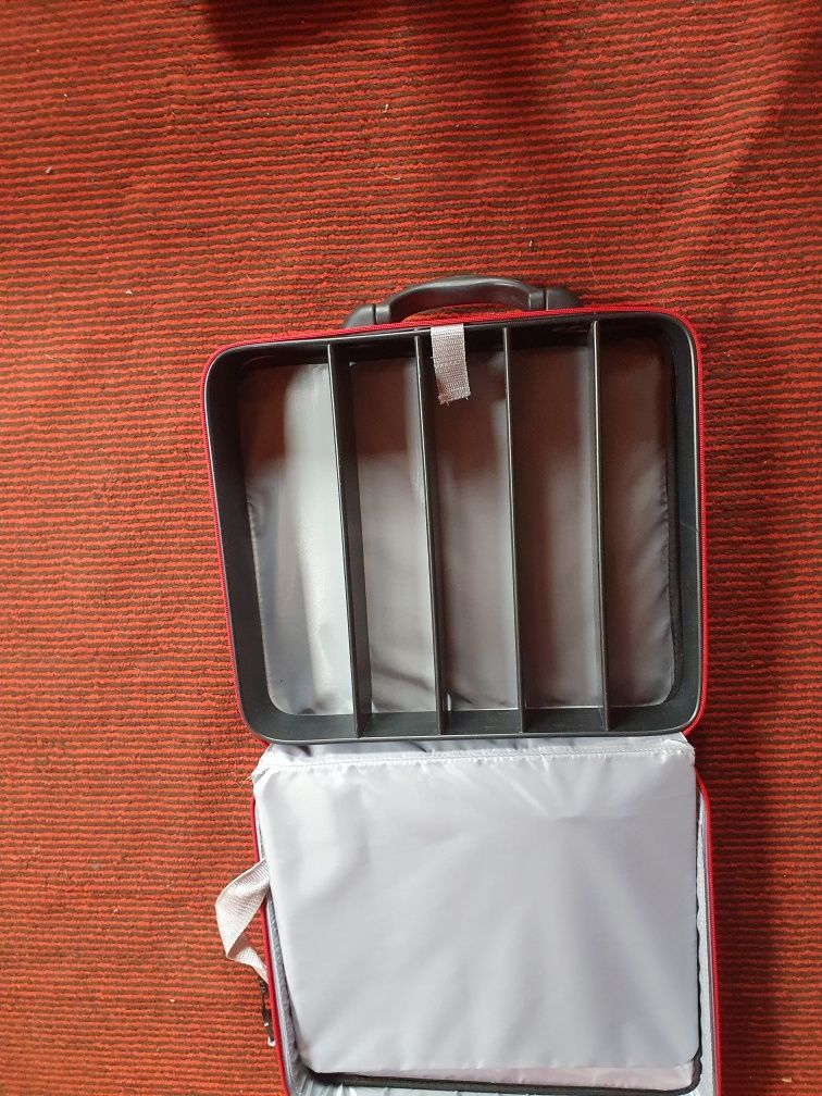 Zepter  чемодан, сумки і кравчучка.