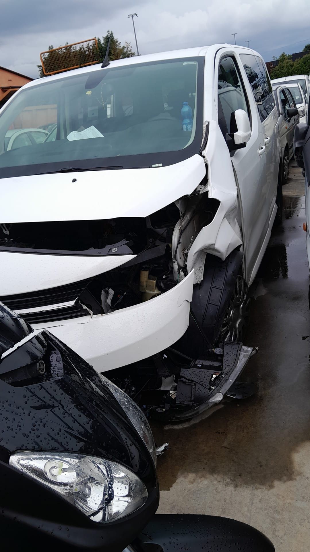 Klapa bagażnika drzwi błotnik tylny cwiartka lampa toyota proace vers
