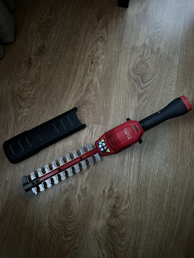 Milwuakee M12 Nożyce do żywopłotu
