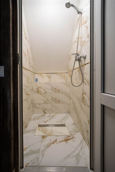 Три кімнатна в центрі старого міста.