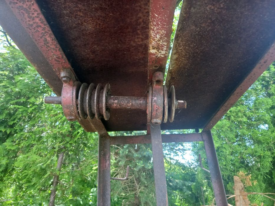 Stół metalowy piła