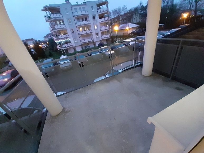 Wynajem >wysoki Parter 3 pokoje 56m2 winda magazynek balkon