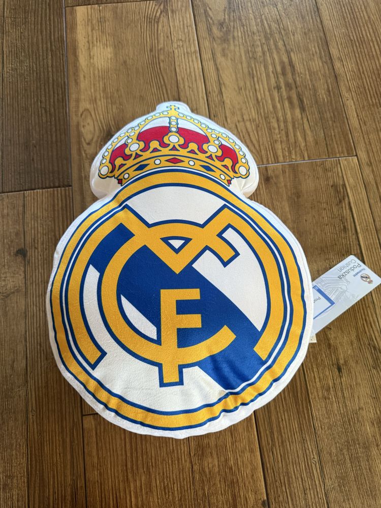 Poduszka Real Madrid ksztaltka nowa