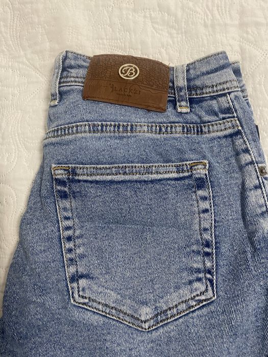 Джинси на підлітка гарноі якості