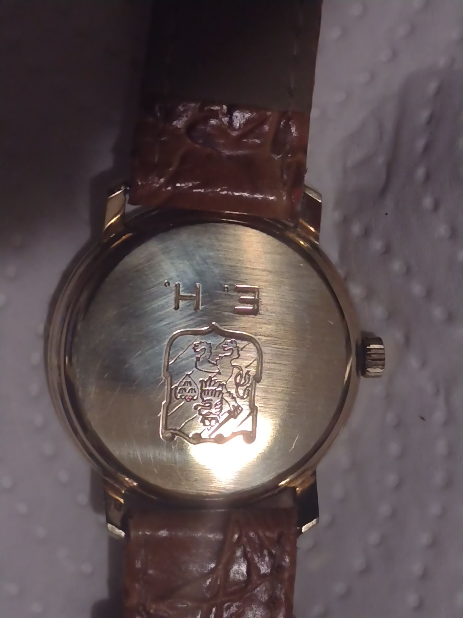 Złoty zegarek 14k Omega geneve 0,585pr