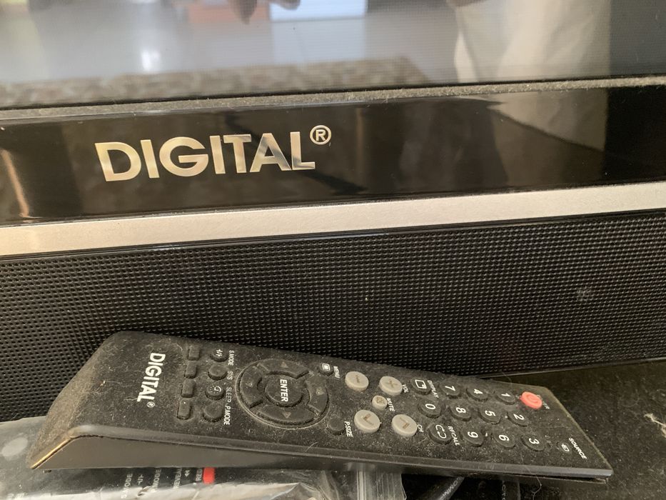 Телевізор Digital  32j85