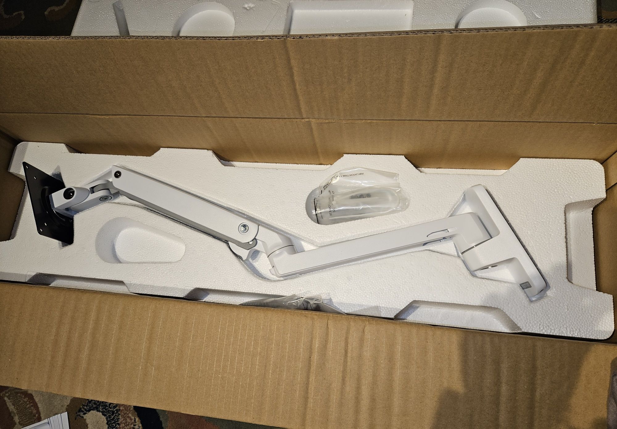 Ergotron - MXV Wall Monitor Arm - uchwyt ścienny do monitora (biały)