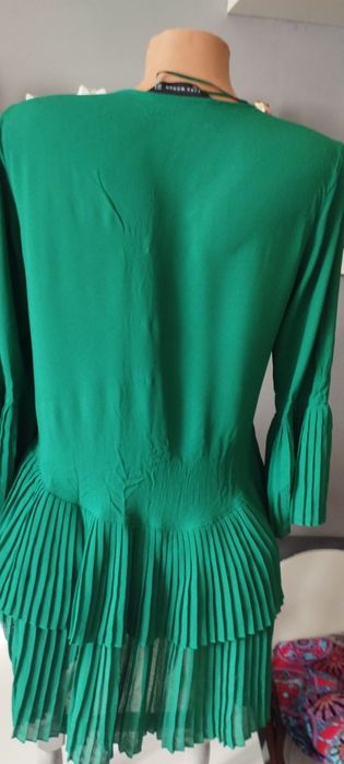 Śliczna sukienka Zara