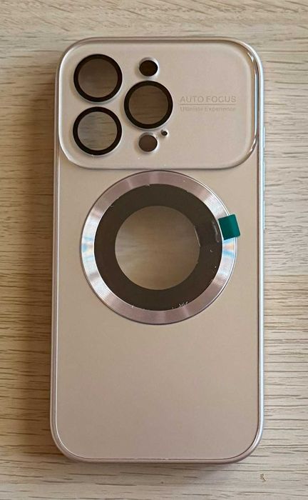 Etui iPhone 16 Pro MagSafe z osłoną aparatu / pustynne złoto