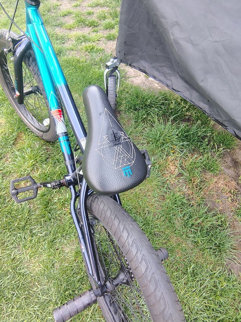 BMX Mongoose Legion L80