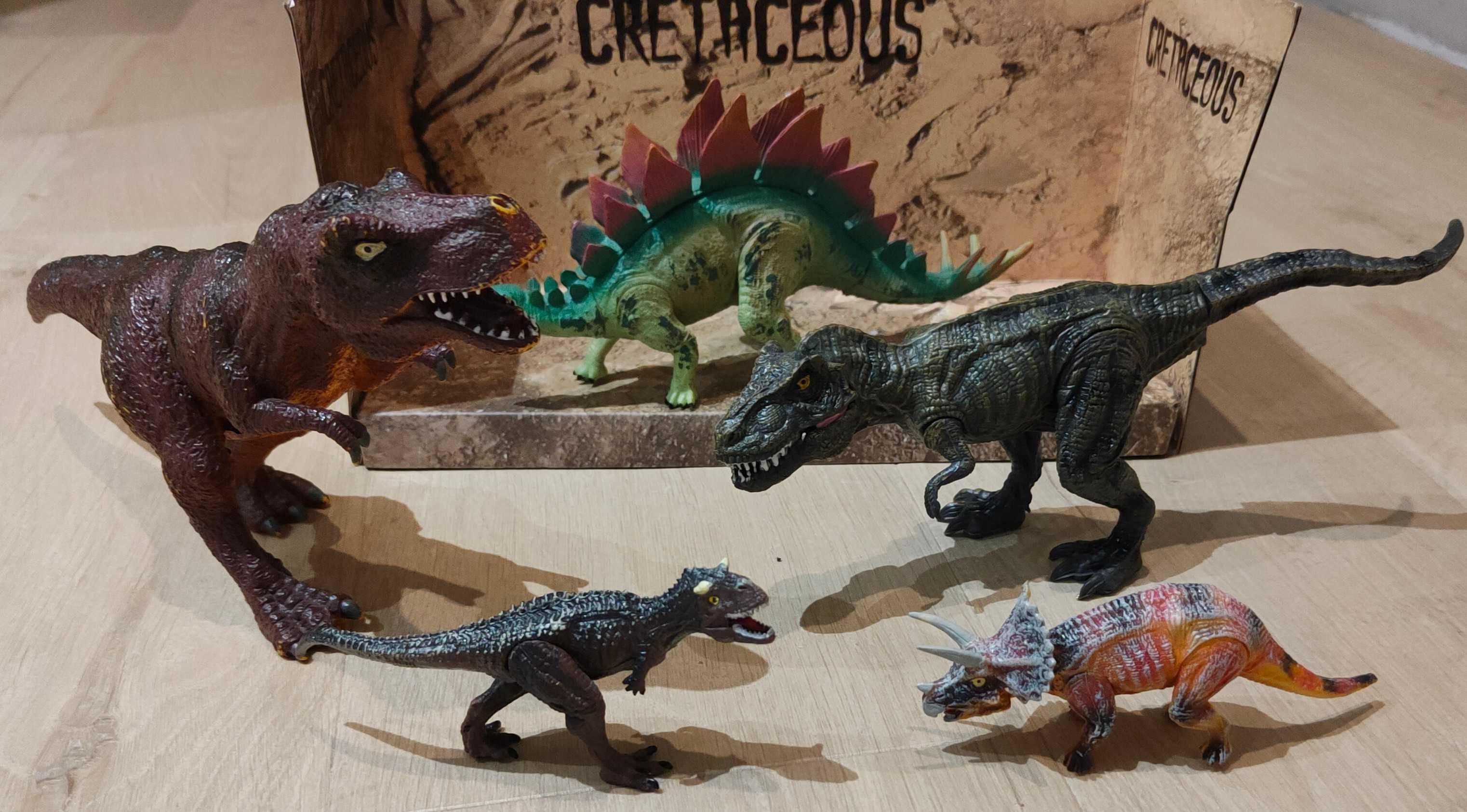 5 figurek dinozaurów Cretaceous