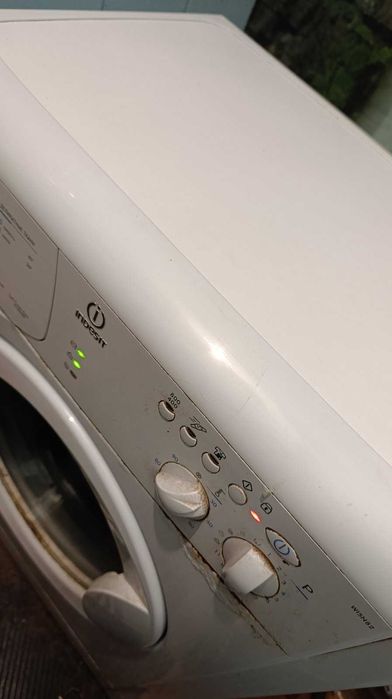 Продам пральна машина Indesit можна на запчастини