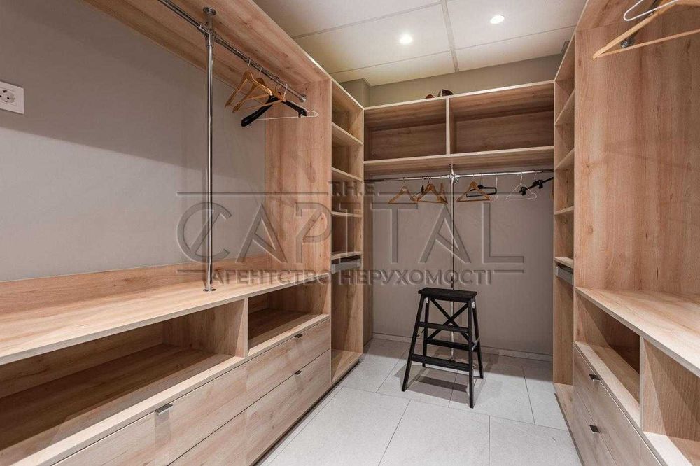 Оренда / Будинок
Київ, Голосіївський район, вул. Лютнева, 58