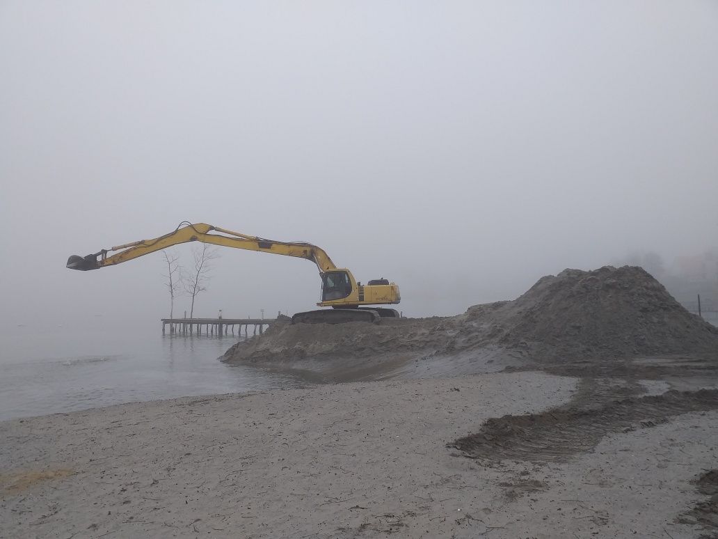 Stawy kopanie stawu long reach 18m pogłębianie porty nadbrzeża plaże