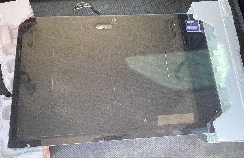 Варильна поверхня Electrolux