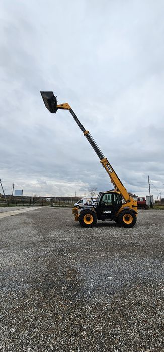 Послуги  телескопічного навантажувача JCB