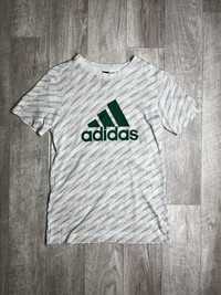 Футболка Adidas,размер М,оригинал,спортивная,подростковая,с принтом