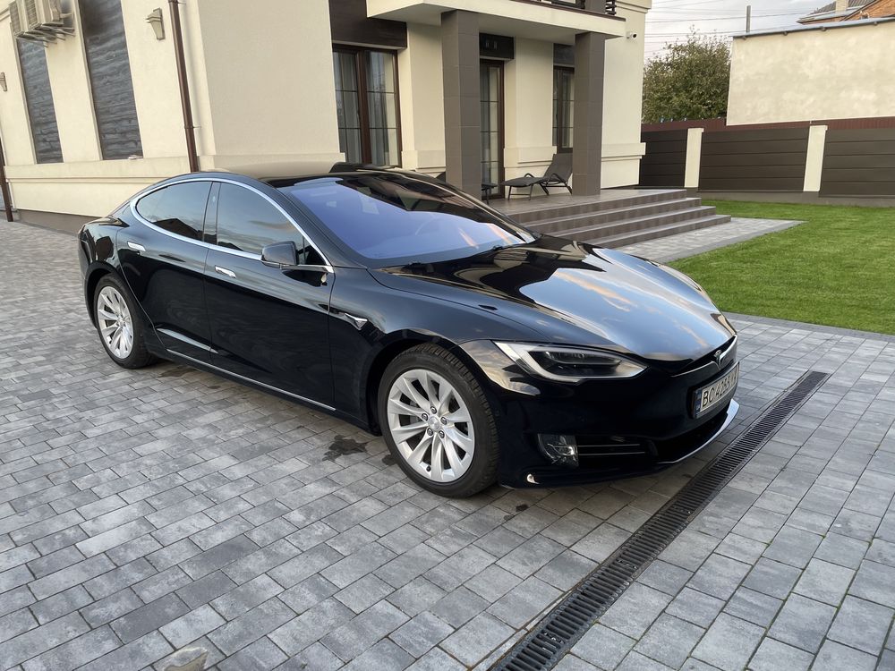 Tesla Model S 75D 2018 intel