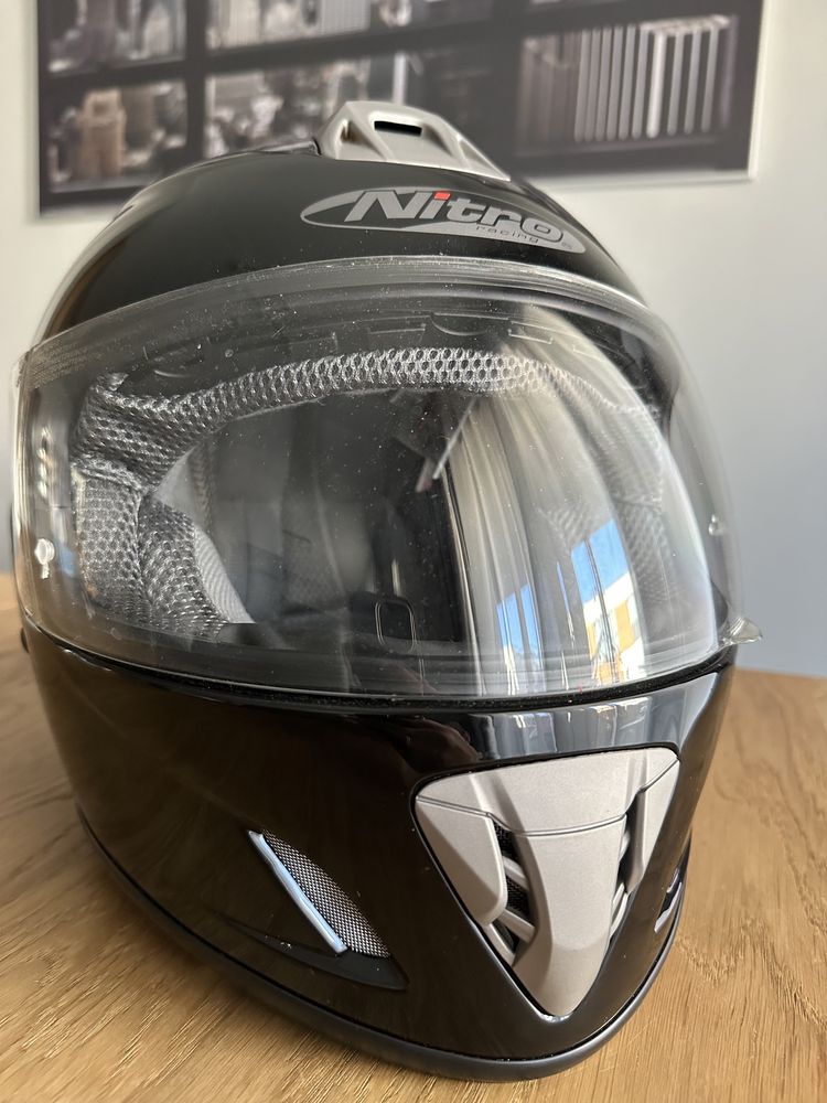 Kask motocyklowy Nitro czarny rozm. XS / model NGFP