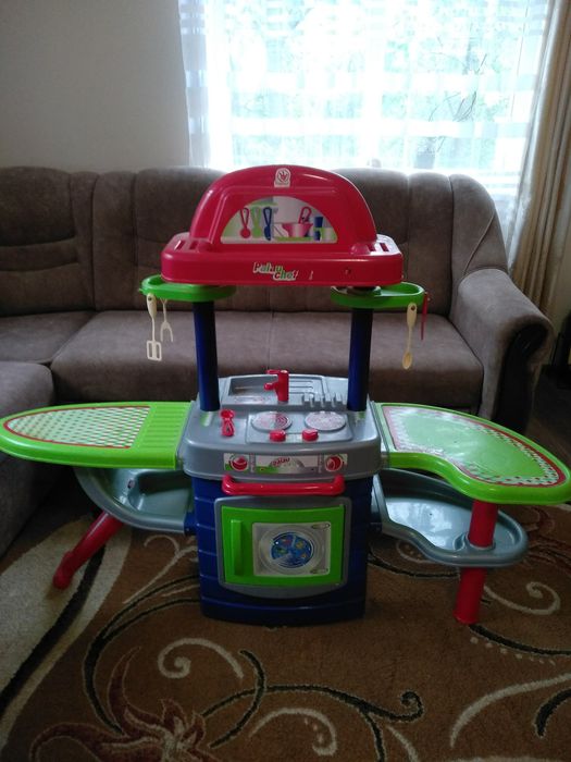 Велика двостороння кухня