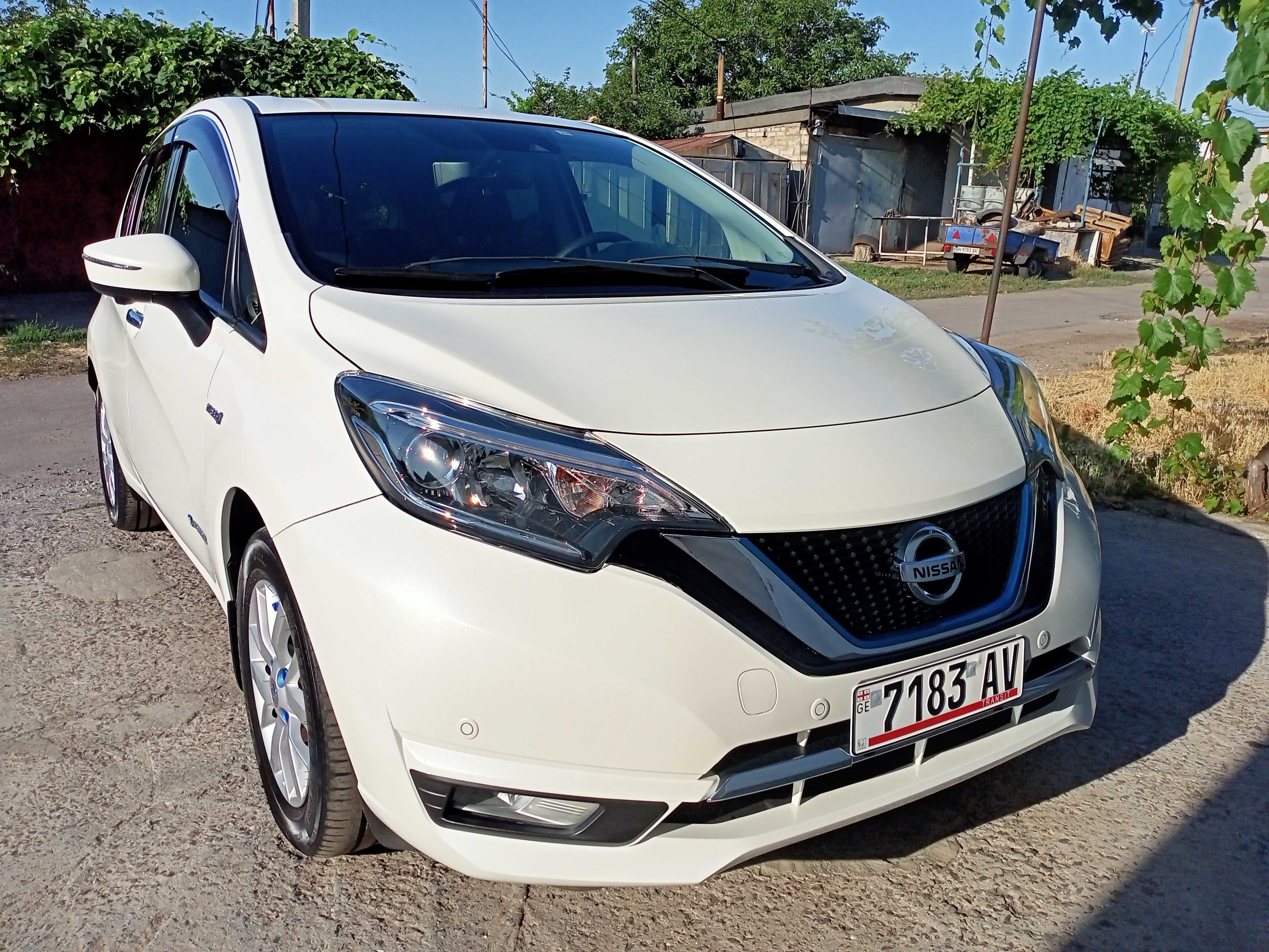 Продам NISSAN NOTE - HYBRID! Состояние НОВОГО АВТО! 2018 год!