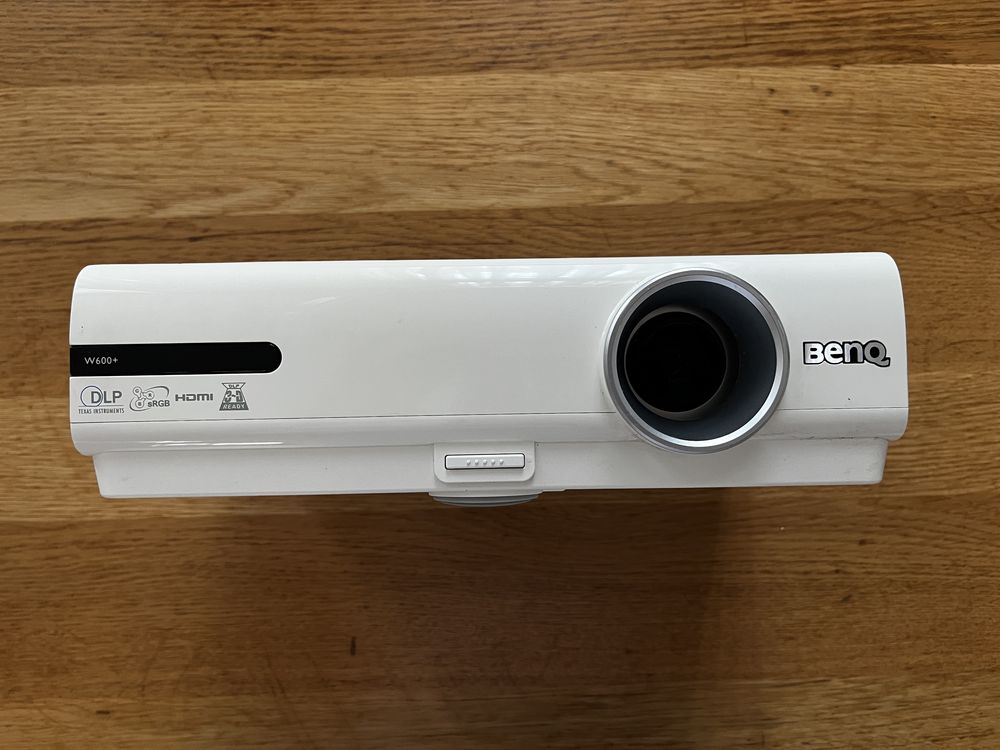 Projektor benq w600+