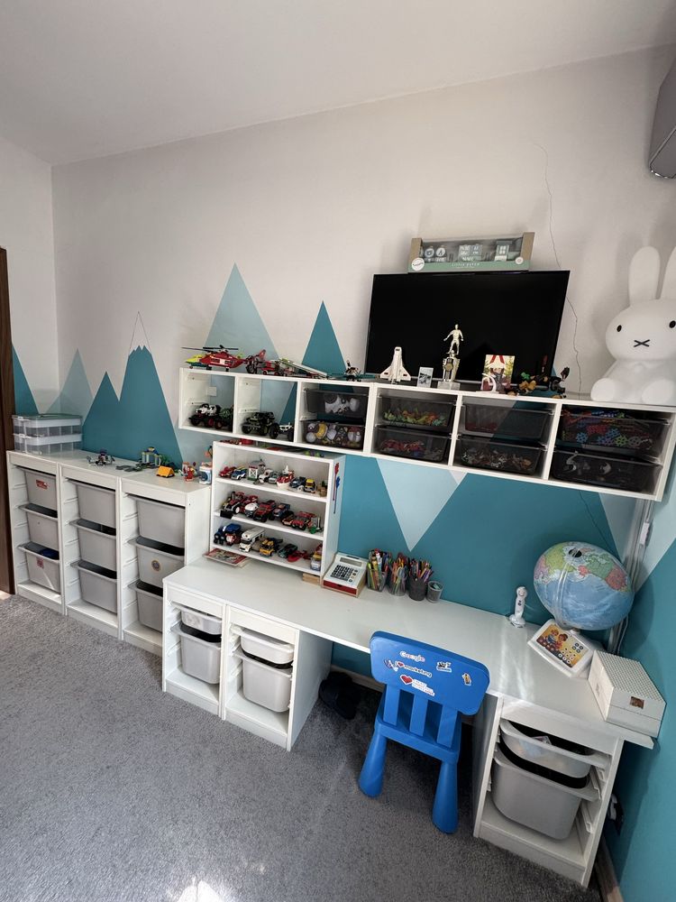 Meble zestaw Ikea do pokoju dziecięcego TROFAST biurko regał półki