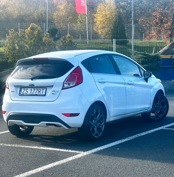 Ford Fiesta 2014 r Benzyna Pakiet ST-Line