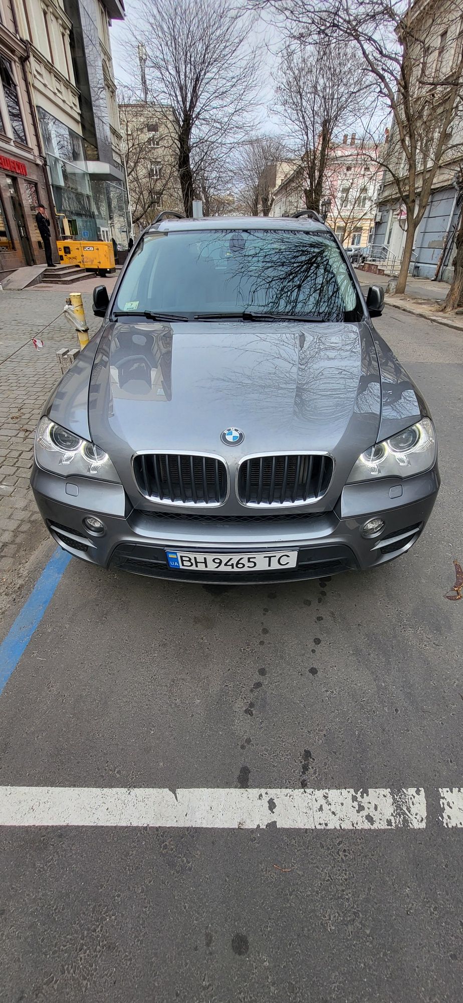 Bmw Х5 2011г , новый двигатель,  2 комплекта резины