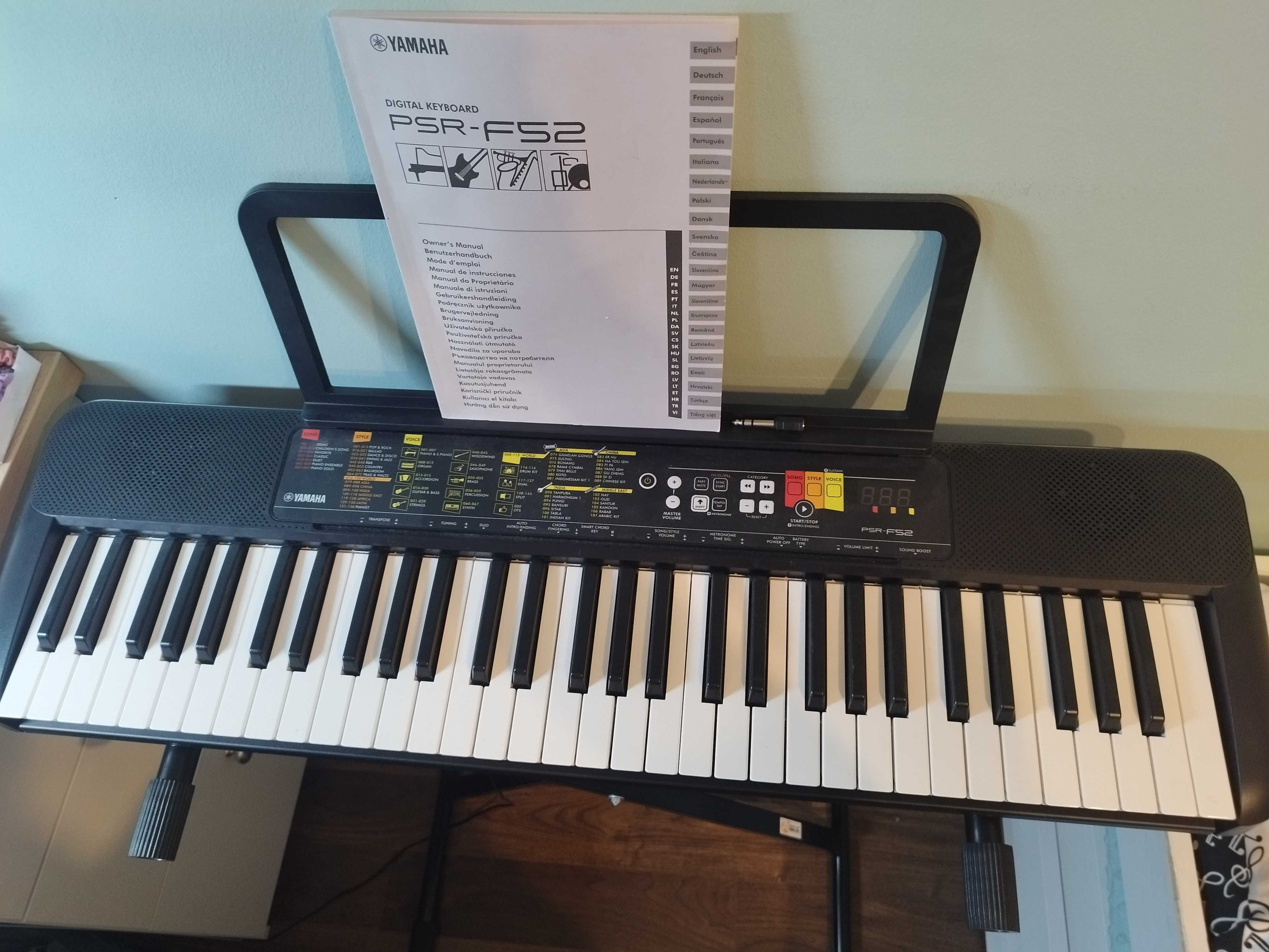 Keyboard Yamaha PSR-F52