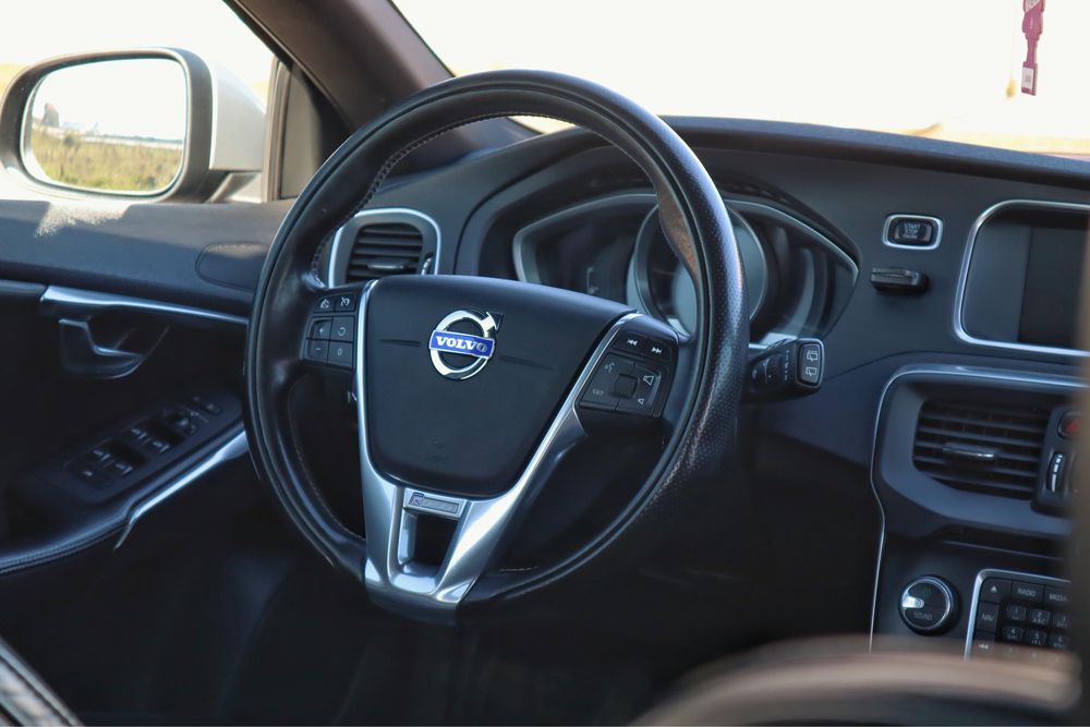 Volvo V40 D2 R-Design