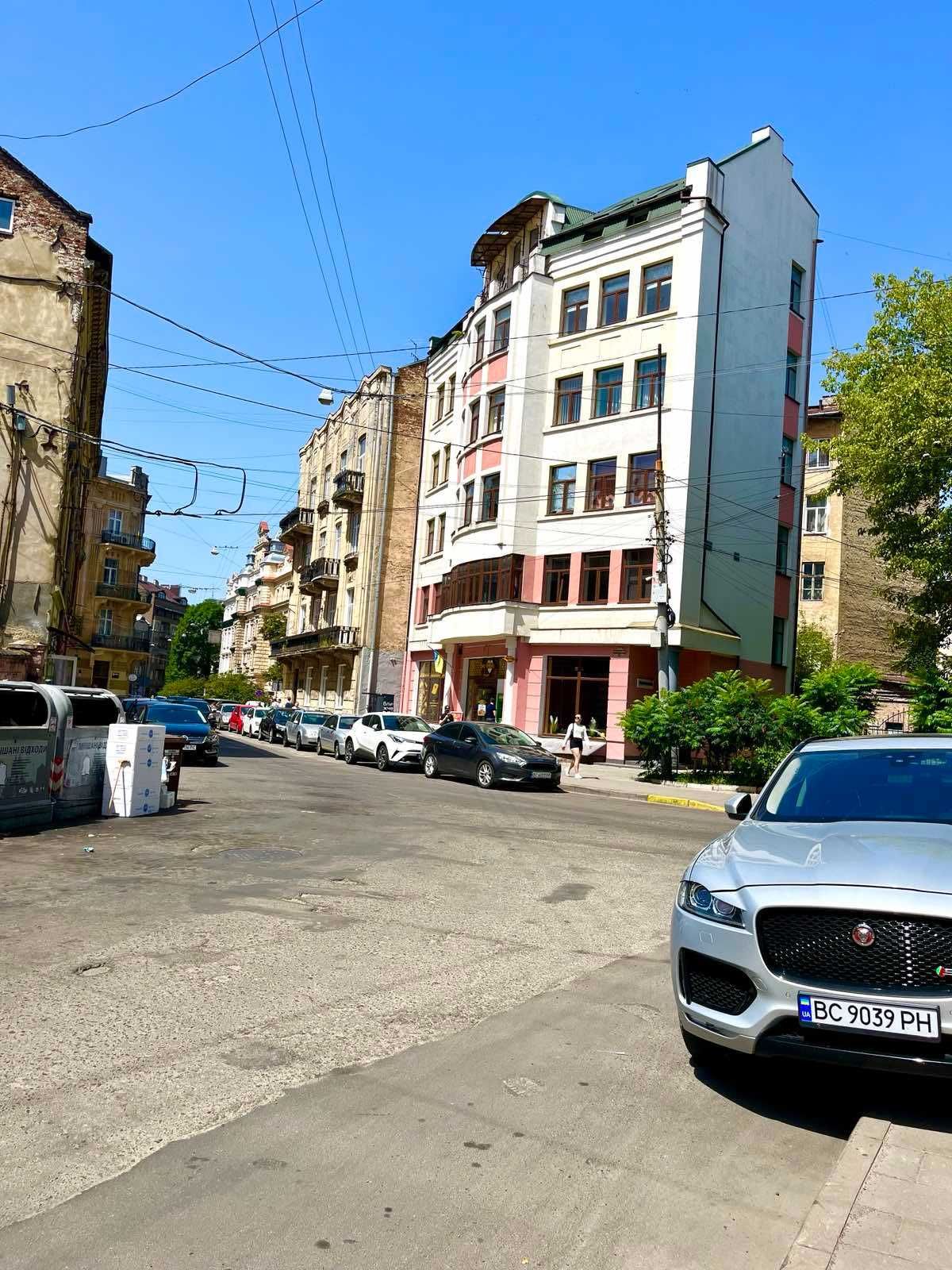 Продаж 5-кім. квартири.  вул. Костомарова-І. Франк-Новобудова