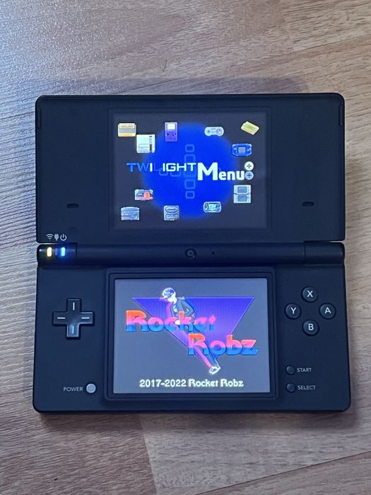 Nintendo dsi ігрова приставка