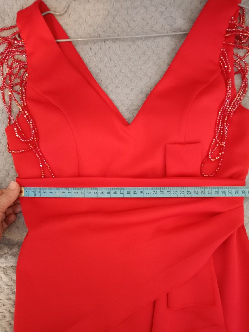 Sukienka firmy Pretty Women R.38