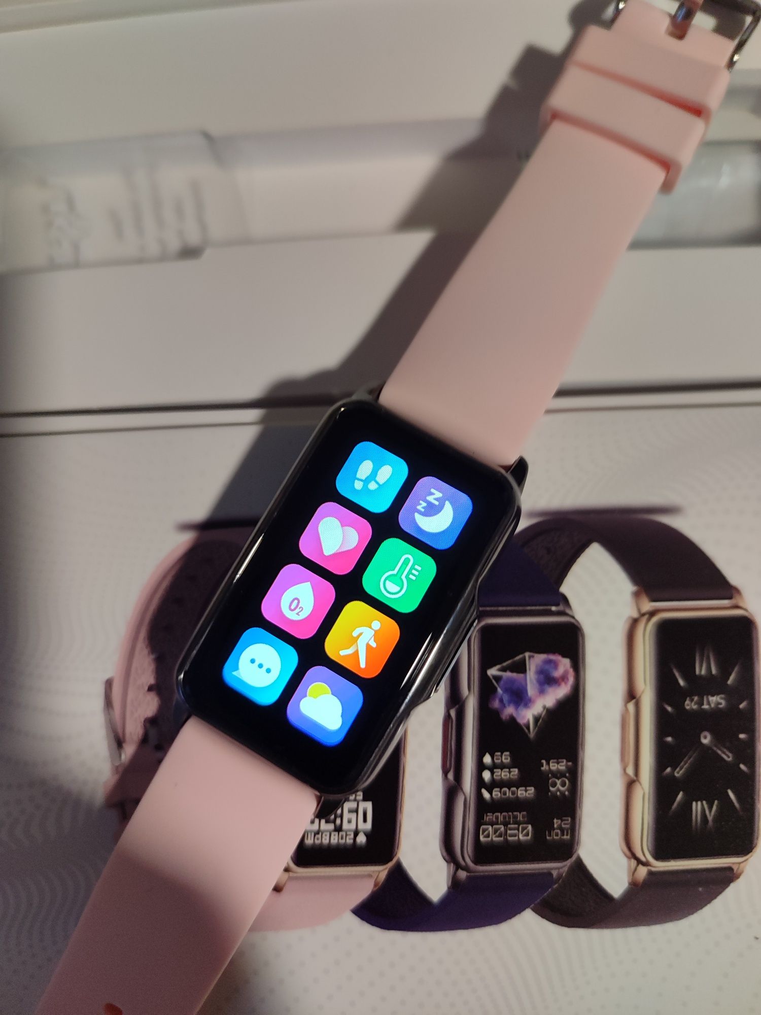Nowy damski smartwatch zegarek bluetooth