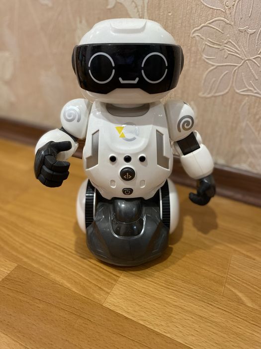 Інтерактивний робот нв управлінні