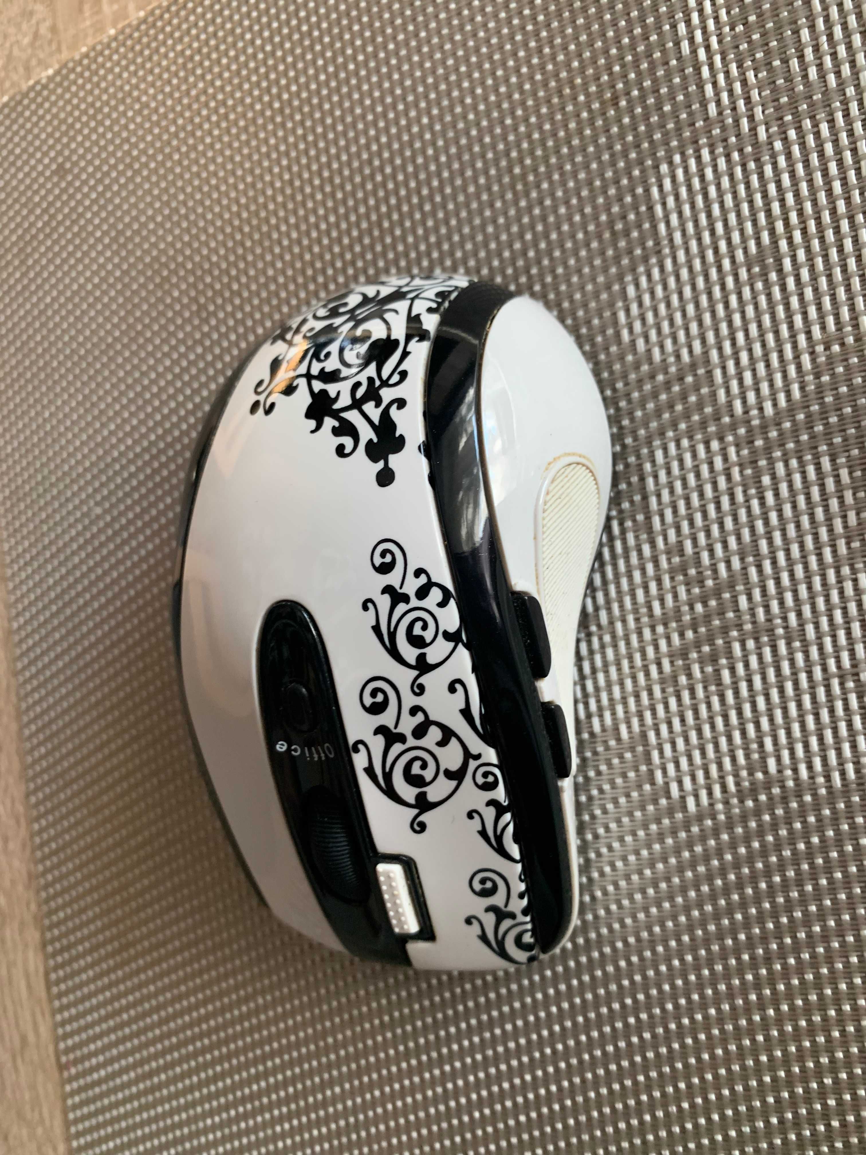 Mysz komputerowa na USB biała w kwiaty G-Qube