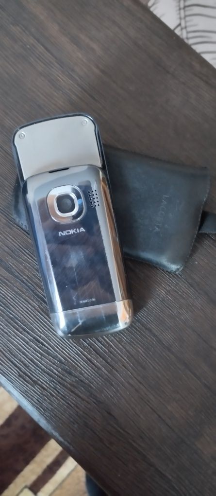 NOKIA С2 с чехлом
