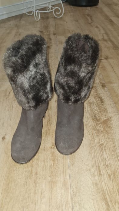 Удобные,эффектные сапожки на подошве-пене,почти новыеGeox