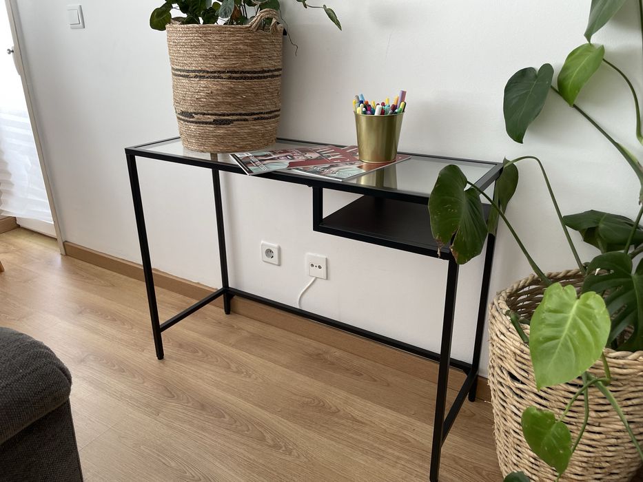 Mesa ikea VITTSJO como nova