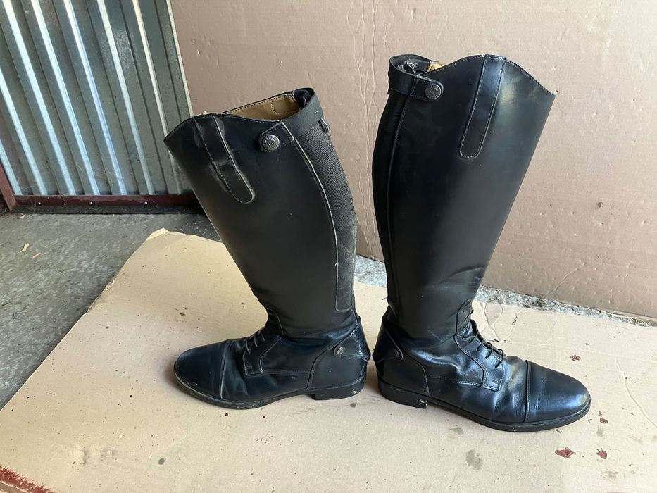 Sprzedam buty oficerki Steeds 42