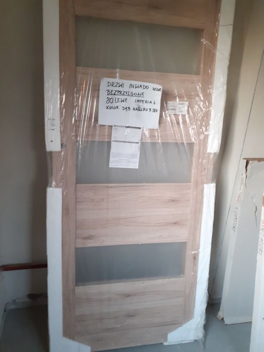 Drzwi bezprzylgowe nowe 80 lewe