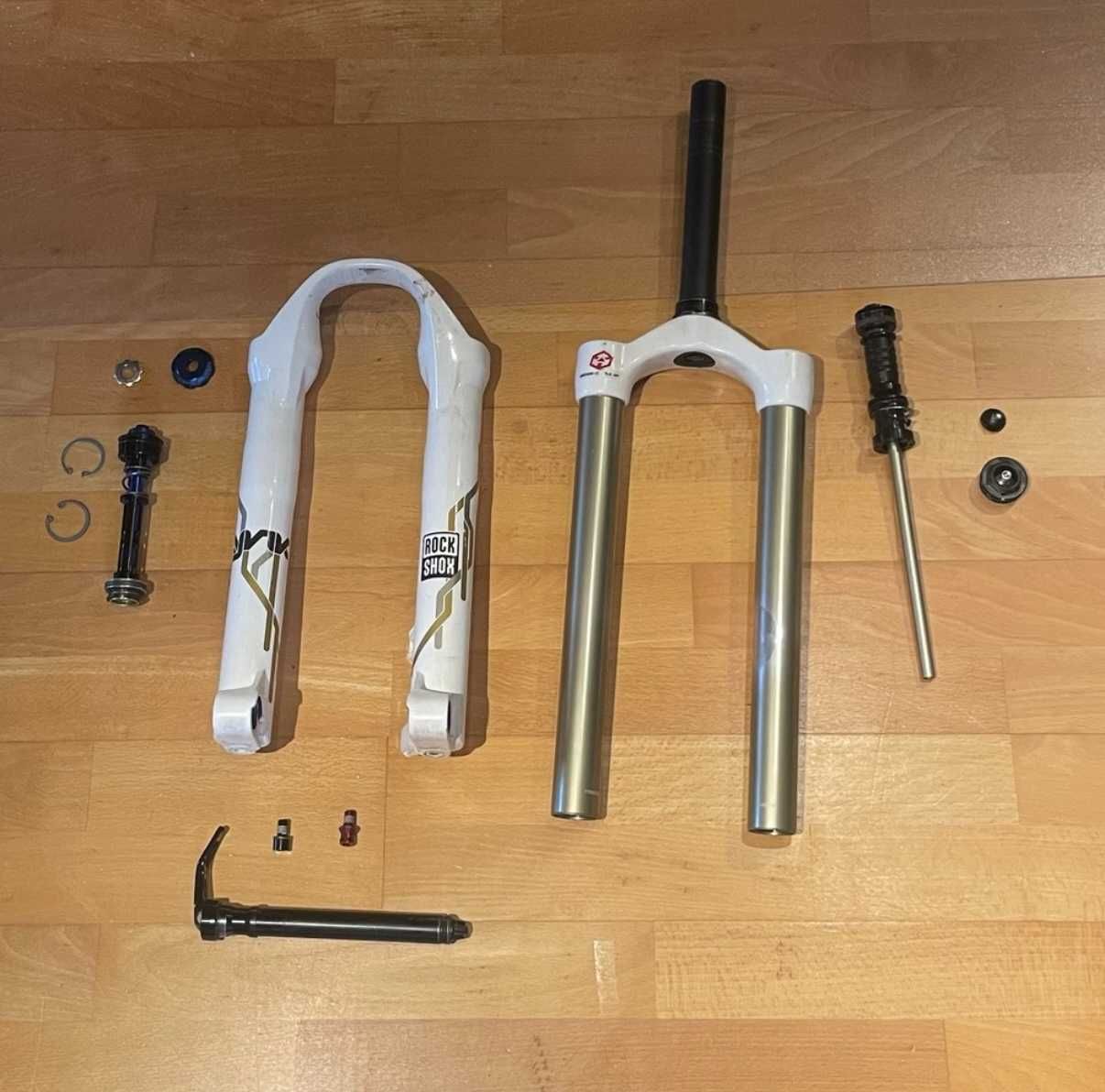 Rock Shox Lyrik ДЕРЕБАН