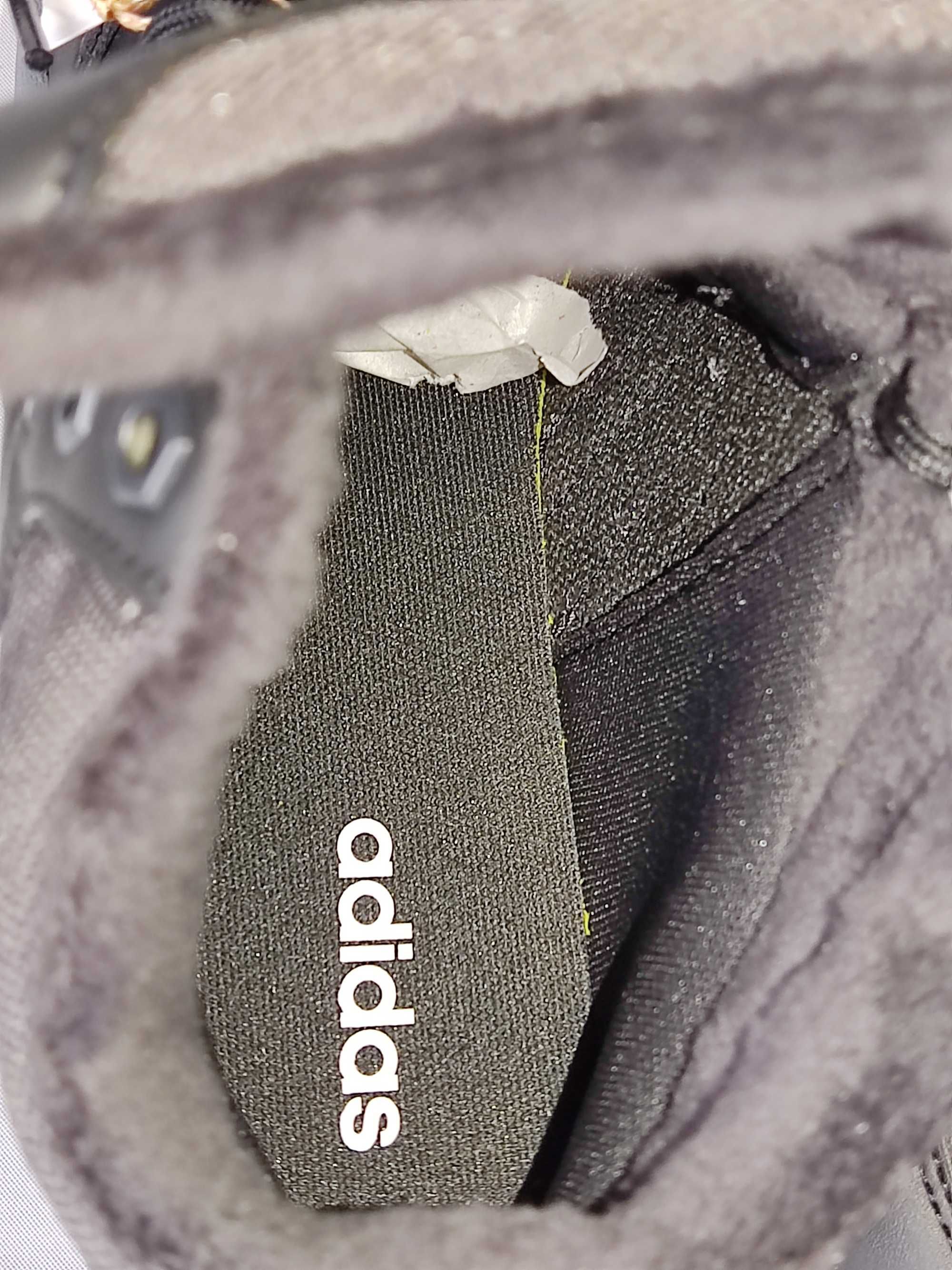Чоловічи кросівки Adidas Hoops 3.0 Mid Winterized Shoes (р. 10.5)